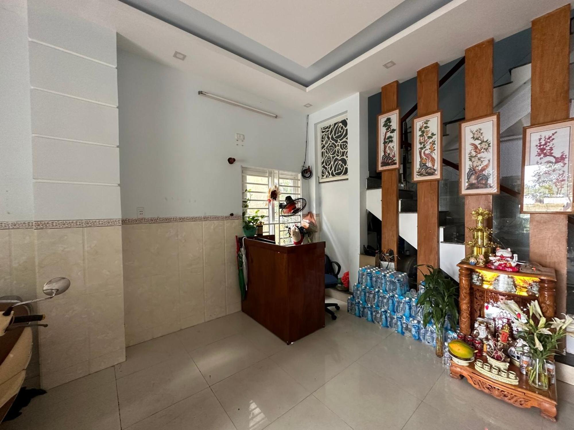 Hotel Oyo 1187 Suoi Da